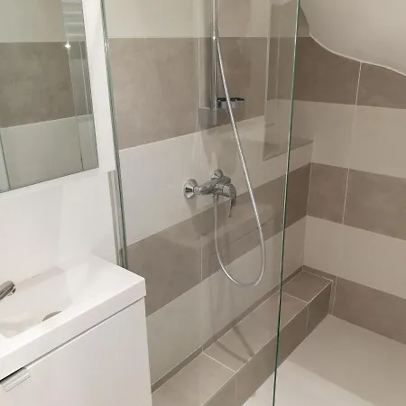 Apartmán Neuf Et Vieil *